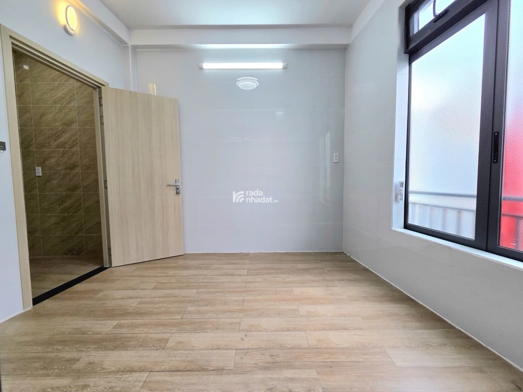 SIÊU PHẨM, SÁT HXH LÊ QUANG ĐỊNH, BÌNH THẠNH, 3 TẦNG Ở NGAY. GIẢM 650TR CHỈ 5.39T 