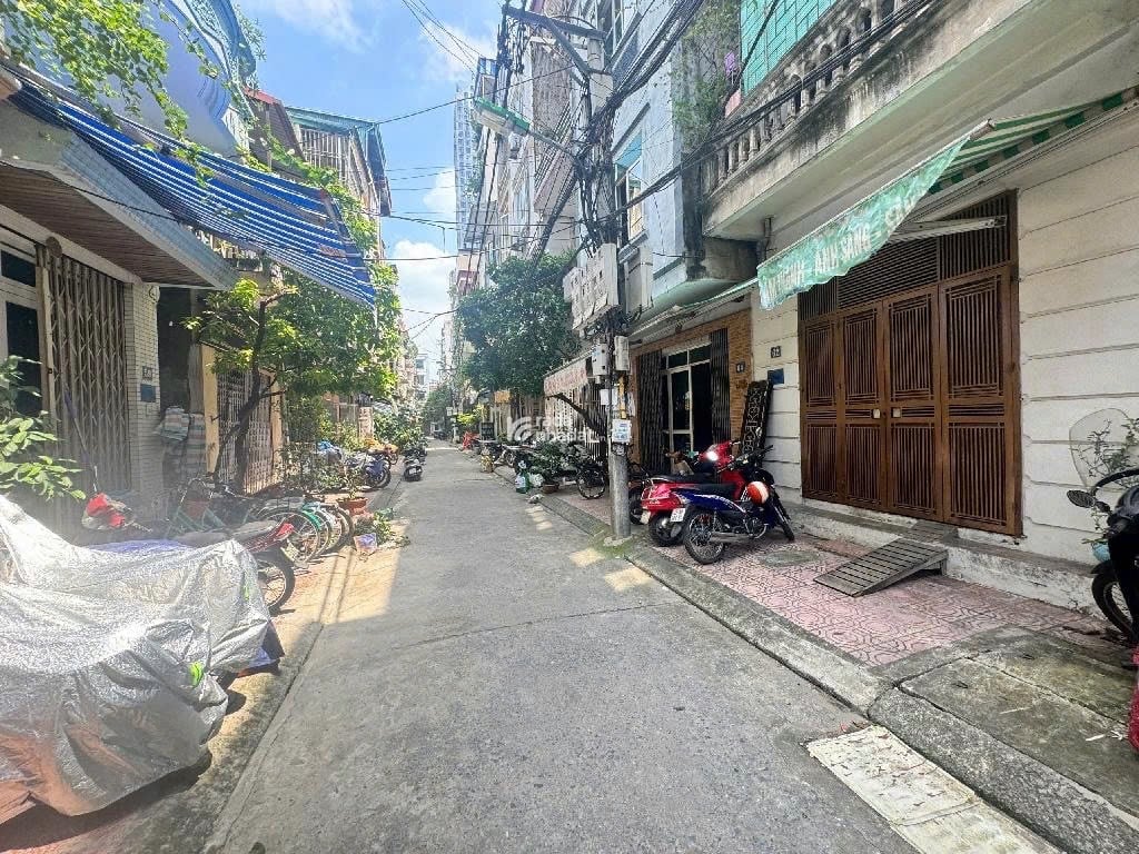 Nhà mặt phố huỳnh thúc kháng phù hợp kinh doanh cho thuê
