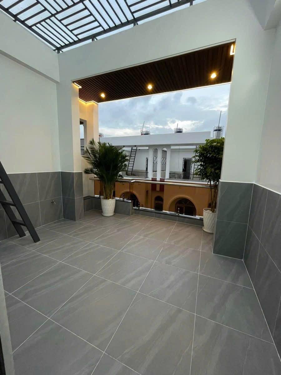 Chủ đi định cư BÁN GẤP NHÀ 4 tỷ 550 53.06m2 Đường Phạm Văn Chiêu  P14 Quận GV HCM