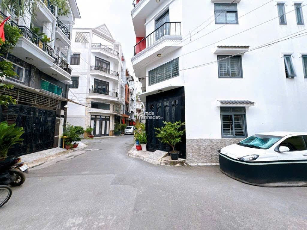Bán Nhà Gần Sân Bay Big C 90 m2 7 tỷ Nhỉnh Hẻm Xe Tải Thông