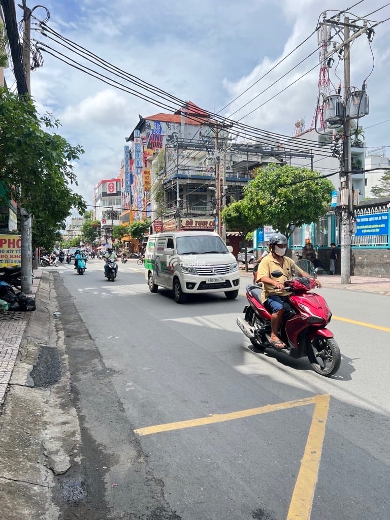 MẶT TIỀN ĐỒNG ĐEN - VỊ TRÍ VÀNG - KINH DOANH  