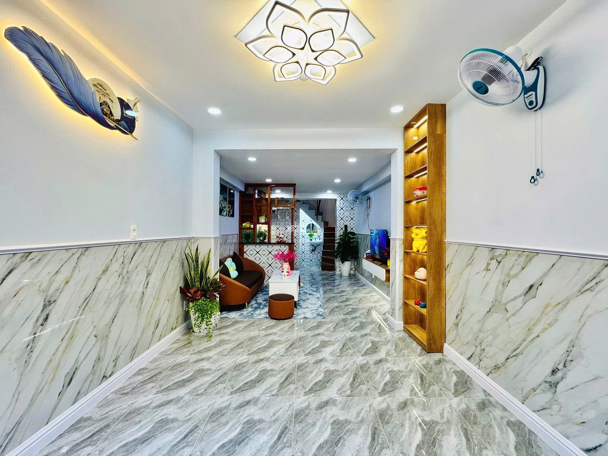 Chốt ngay căn nhà Hoa Phượng, Phú Nhuận/ 56m2/ giá chỉ 3 tỷ 530tr/ sổ riêng chính chủ/ hẻm ô tô