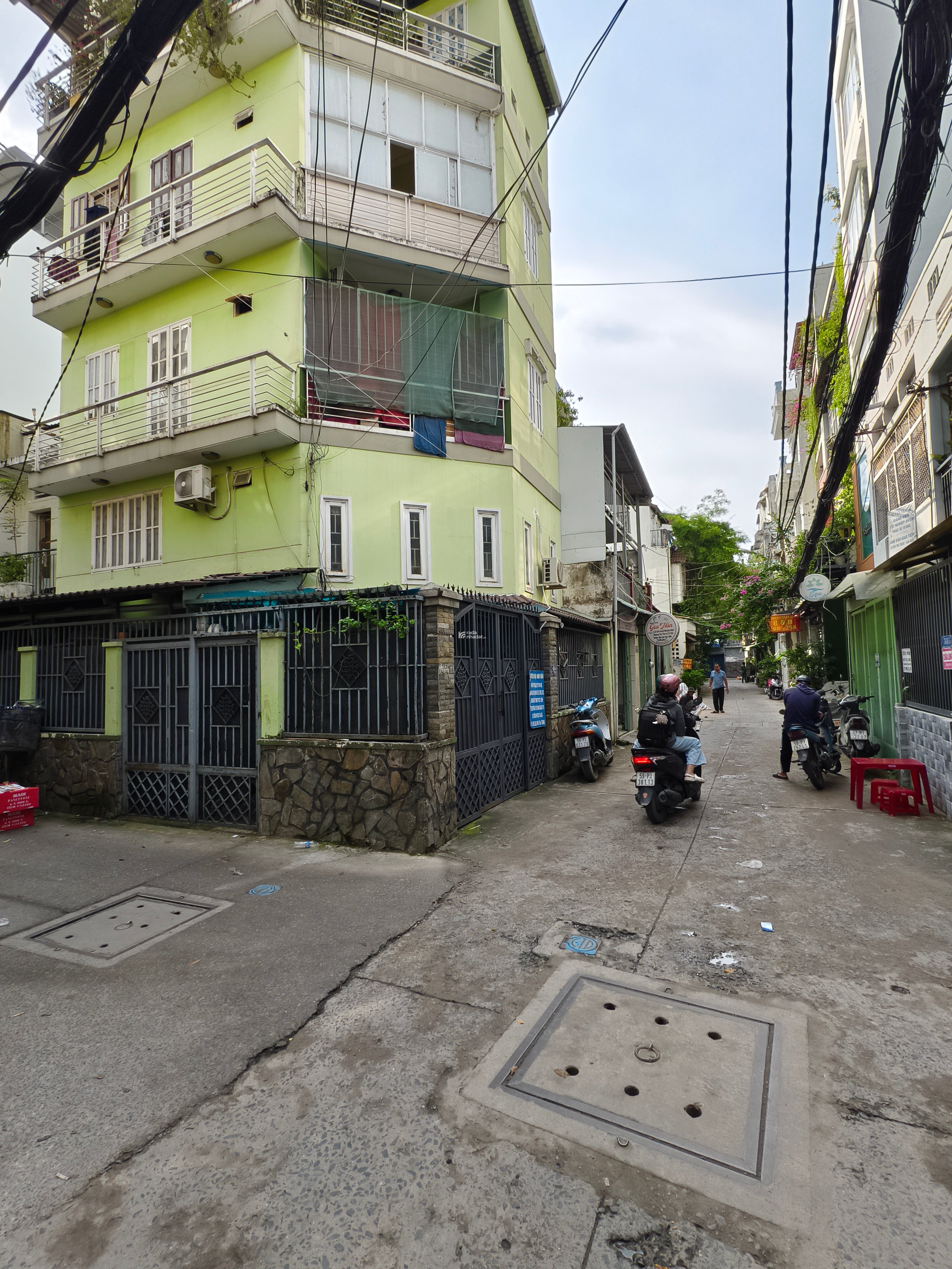 Bán nhà 60m2 - HXH CMT8 gần Mặt tiền xây mới 6 tầng thang máy 