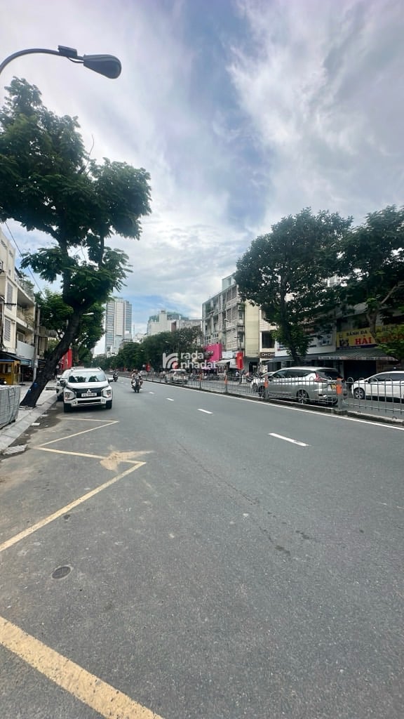 MẶT TIỀN 30M - CÓ VỈA HÈ KINH DOANH ĐỈNH - NGUYỄN CƯ TRINH Q1 