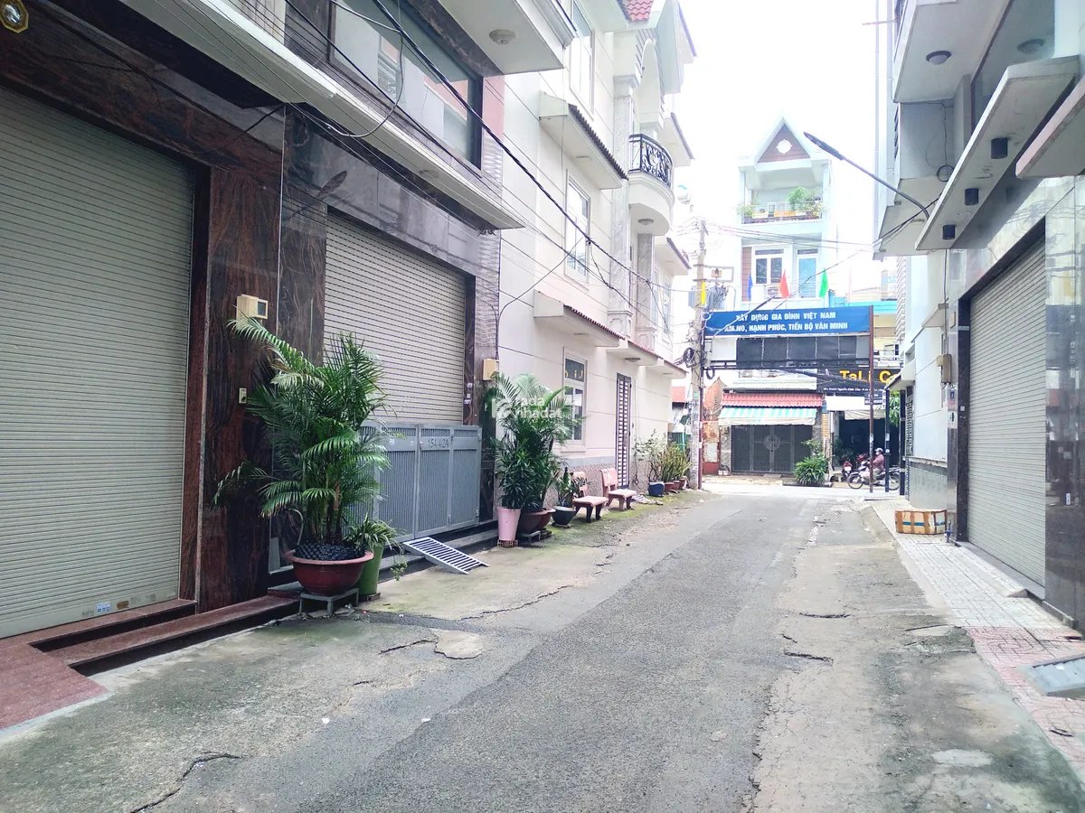BÁN GẤP NHÀ ĐẸP 4 lầu, Nguyễn Phúc Chu, Tân Bình. Khu hiếm nhà bán chỉ 8.3 tỷ TL