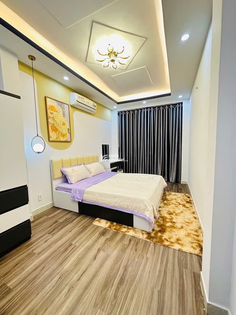 BÁN NHÀ PHÚ NHUẬN XE HƠI TỚI CỬA - 4 TẦNG - 40M - NGAY KHU PHỐ ẨM THỰC PHAN XÍCH LONG