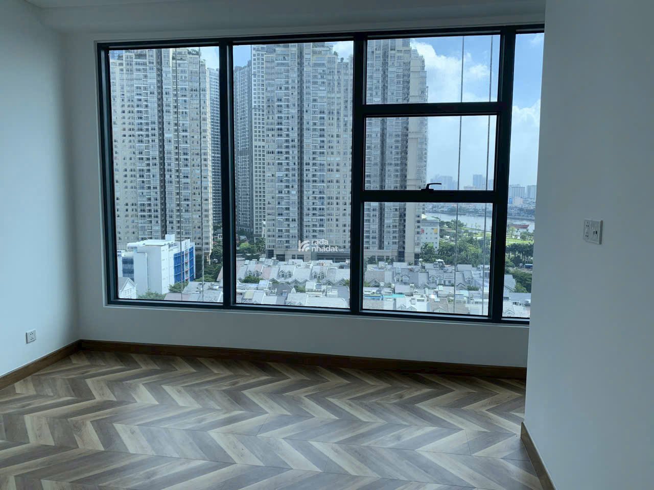 Bán Chung Cư Sunwah Pearl 3PN, 130m2, 29,8 tỷ , HCM - đẹp, nhiều tiện ích! 