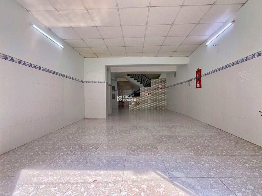 HẺM XE HƠI - NHÀ KO LỘ GIỚI - KỀ BÊN TÊN LỬA - TỈNH LỘ 10 - GIÁP QUẬN 6 - NHÀ 2 TẦNG - 68M2 