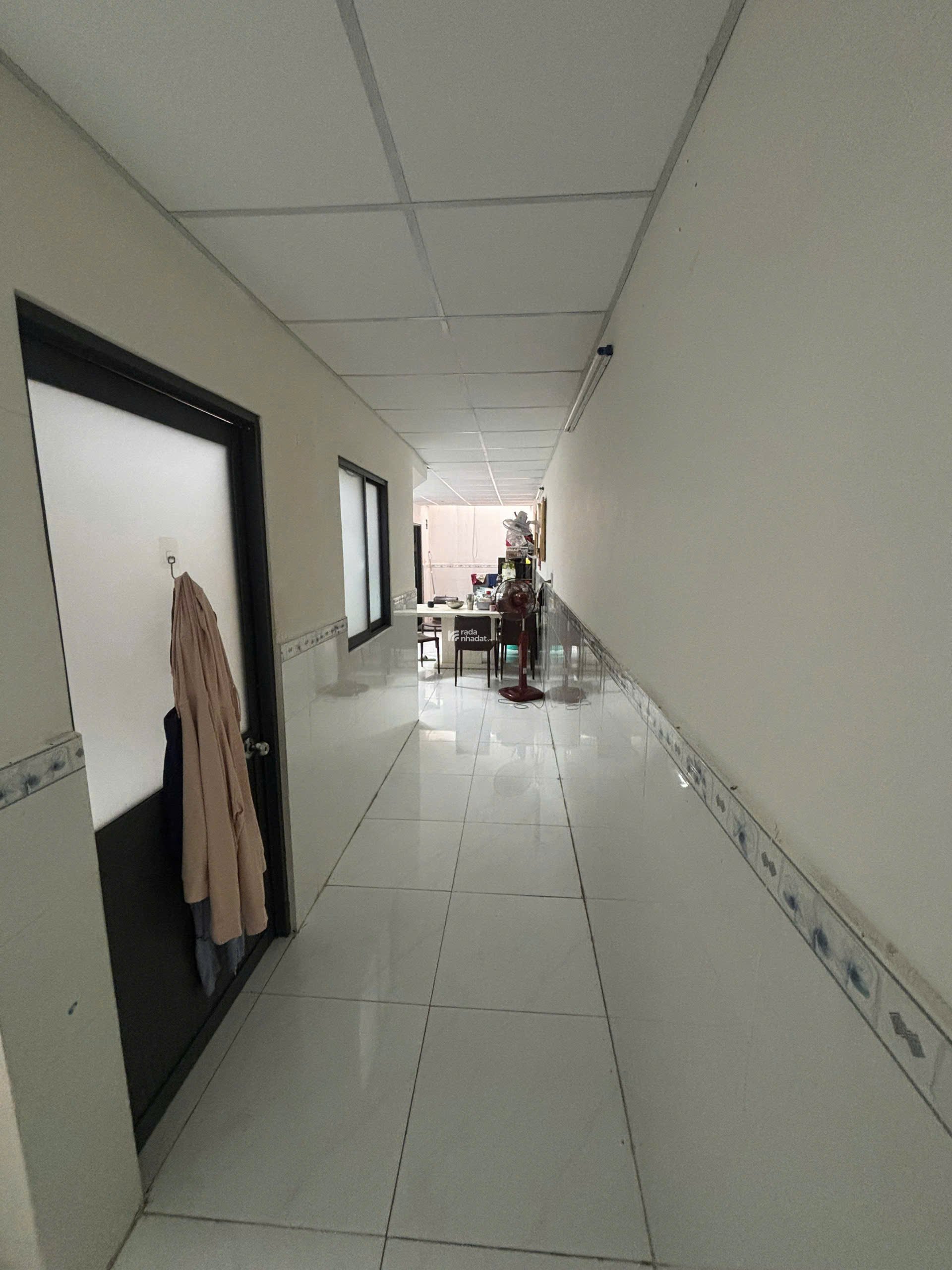 Nhà cấp 4 hxh đường 6 long bình DT 60m, giá tốt, vị trí đẹp