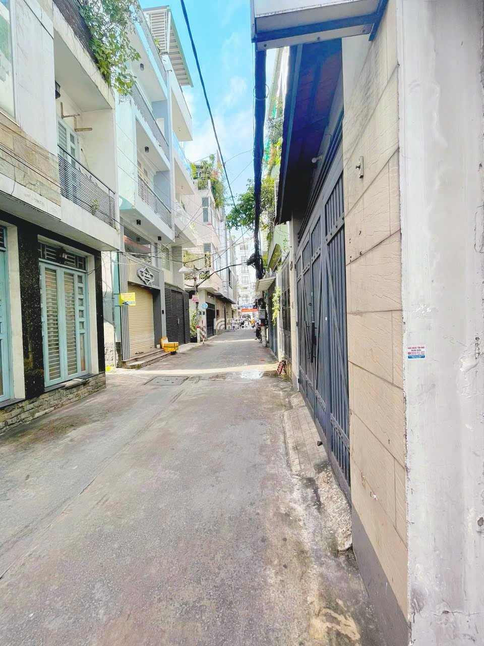 Xoay vốn bán gấp nhà Phan Đình Phùng, Phú Nhuận, 37m2, hẻm thông, không LG, SHR giá chỉ 3 tỷ 150 TL