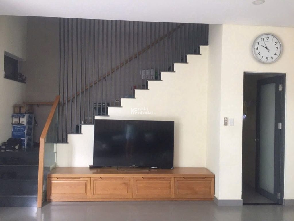 CHO THUÊ BIỆT THỰ KDC BÌNH DÂN, GẦN GIGAMALL, 10MX20M, 1TRỆT 1 LẦU, 4PN, 30TR.