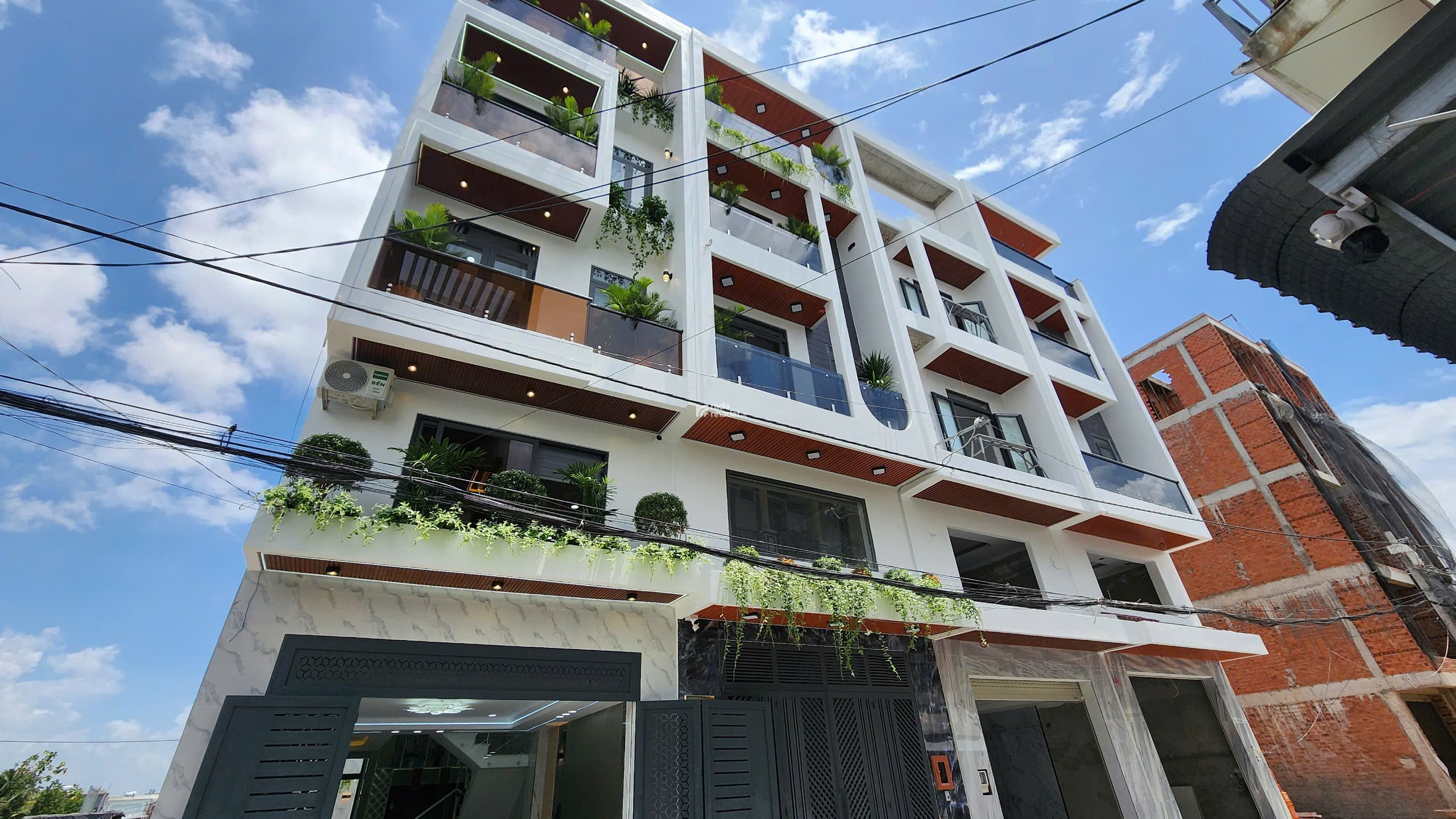 SIÊU PHẨM ĐẦU TIÊN TRONG DÃY - NHÀ PHỐ FULL NỘI THẤT - KDC MỚI THẠNH XUÂN 25