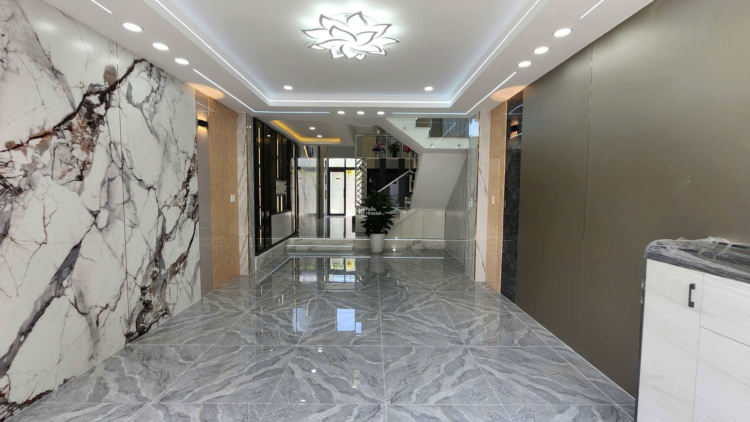 SIÊU PHẨM ĐẦU TIÊN TRONG DÃY - NHÀ PHỐ FULL NỘI THẤT - KDC MỚI THẠNH XUÂN 25