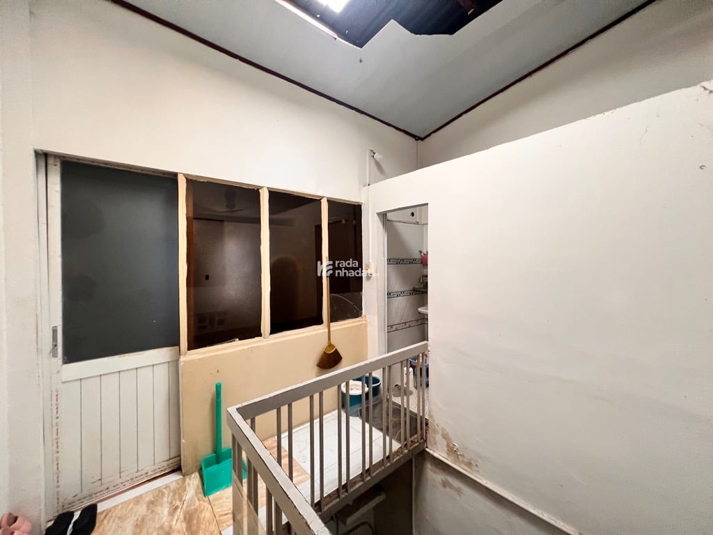 NHÀ 2 TẦNG - 54M2 - MẶT TIỀN GẦN TRƯỜNG HỌC - TIỆN Ở  KINH DOANH