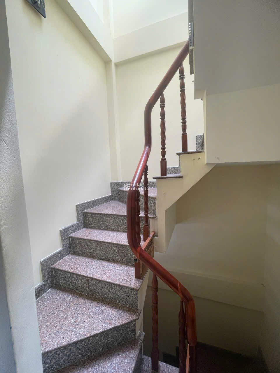 BÁN NHÀ THÀNH THÁI, QUẬN 10, HXH, NHỈNH 6 TỶ