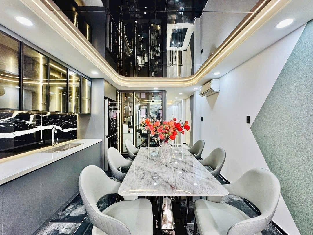 Chủ tạm biệt nhà 4 lầu giá 3tỷ6 DT 60.9m2 Bạch Đằng, P.24, Quận Bình Thạnh, Công Chứng liền 