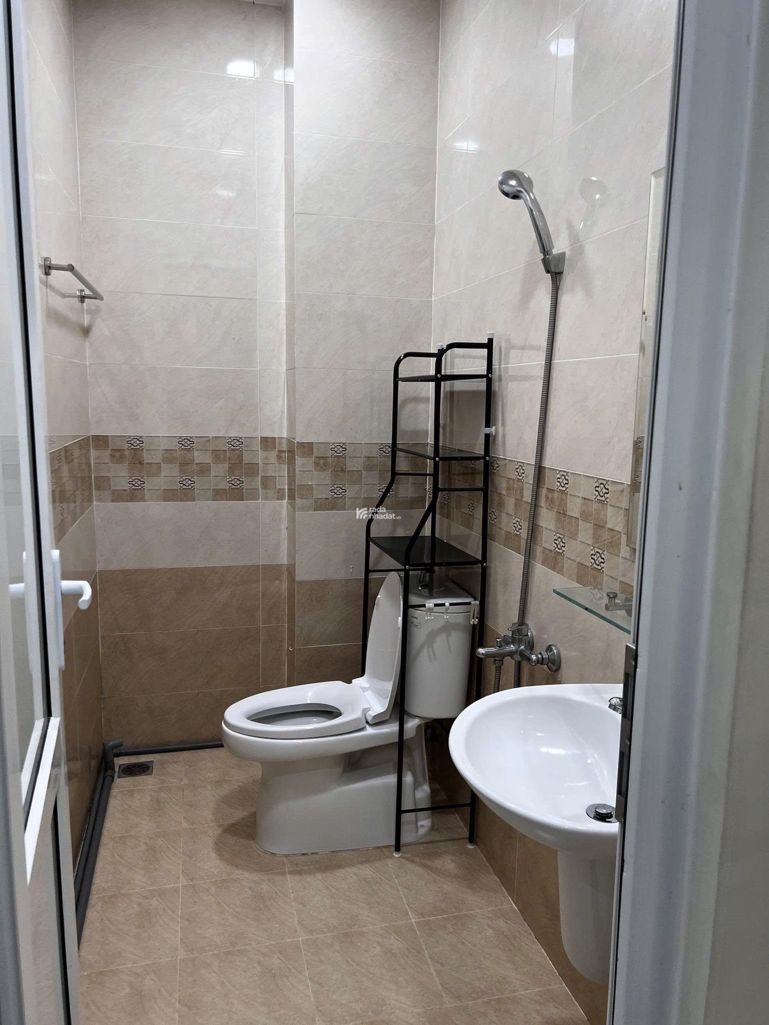 CHO THUÊ STUDIO_BAN CÔNG _GẦN UEH, HCMUT, HCMUE, HSU, VLU, USSH_THOÁNG MÁT, FULL NỘI THẤT