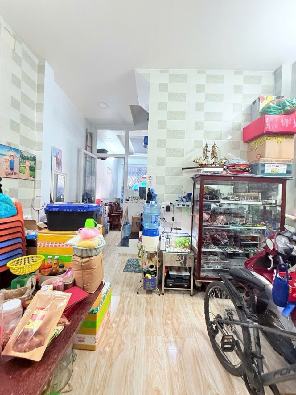 mặt tiền kinh doanh - vị trí đắc địa -4 tầng kiên cố - giá 10.6 ty 