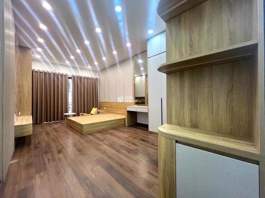 PHÂN LÔ QUÂN ĐỘI - 6 TẦNG GARA Ô TÔ - SỔ VUÔNG HOA HẬU - PHÙNG CHÍ KIÊN - 15.9 TỶ