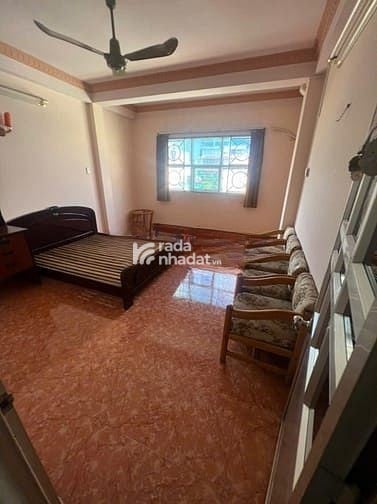 Bán nhà 2MT Cư Xá Bình Thới Dt: 4x15m 1 lững 3 lầu ST mới 80% Giá 13.8