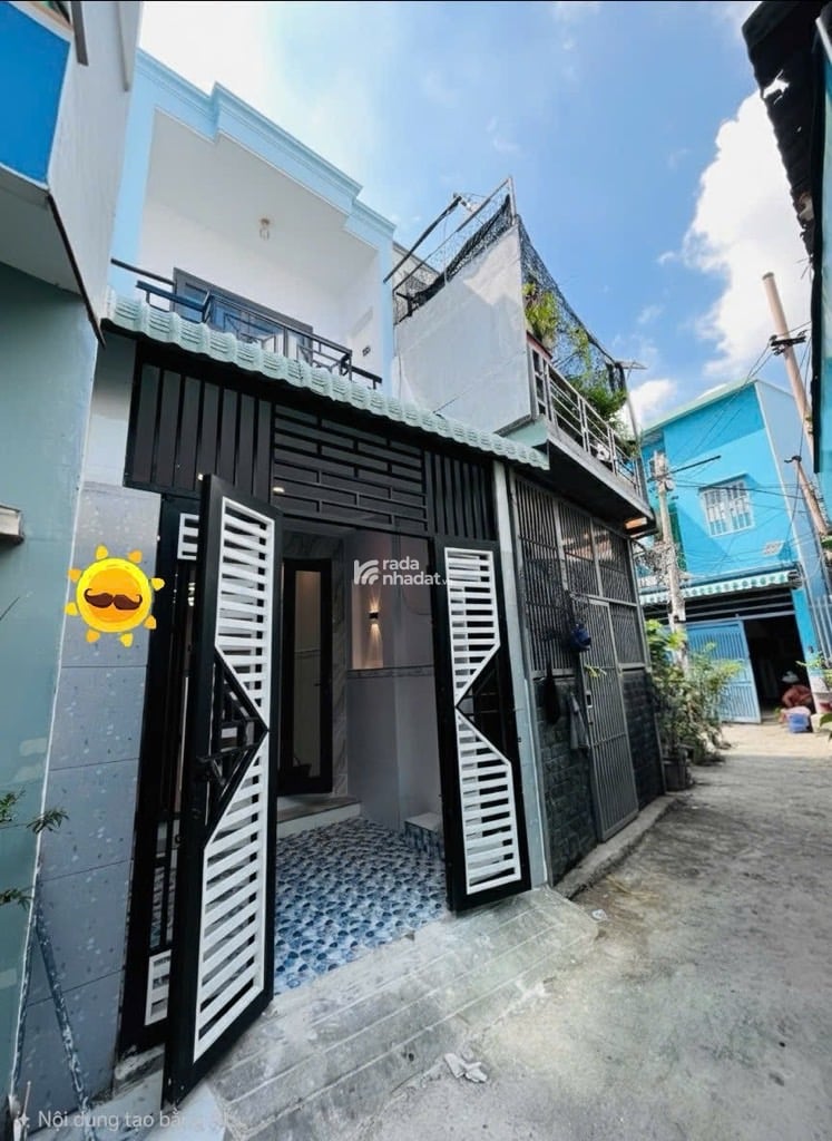 Nhà mới DTSD 80m2 3PN , có sân để xe rộng rãi , SHR nở hậu , Khu hiện hữu 3,99 tỷ