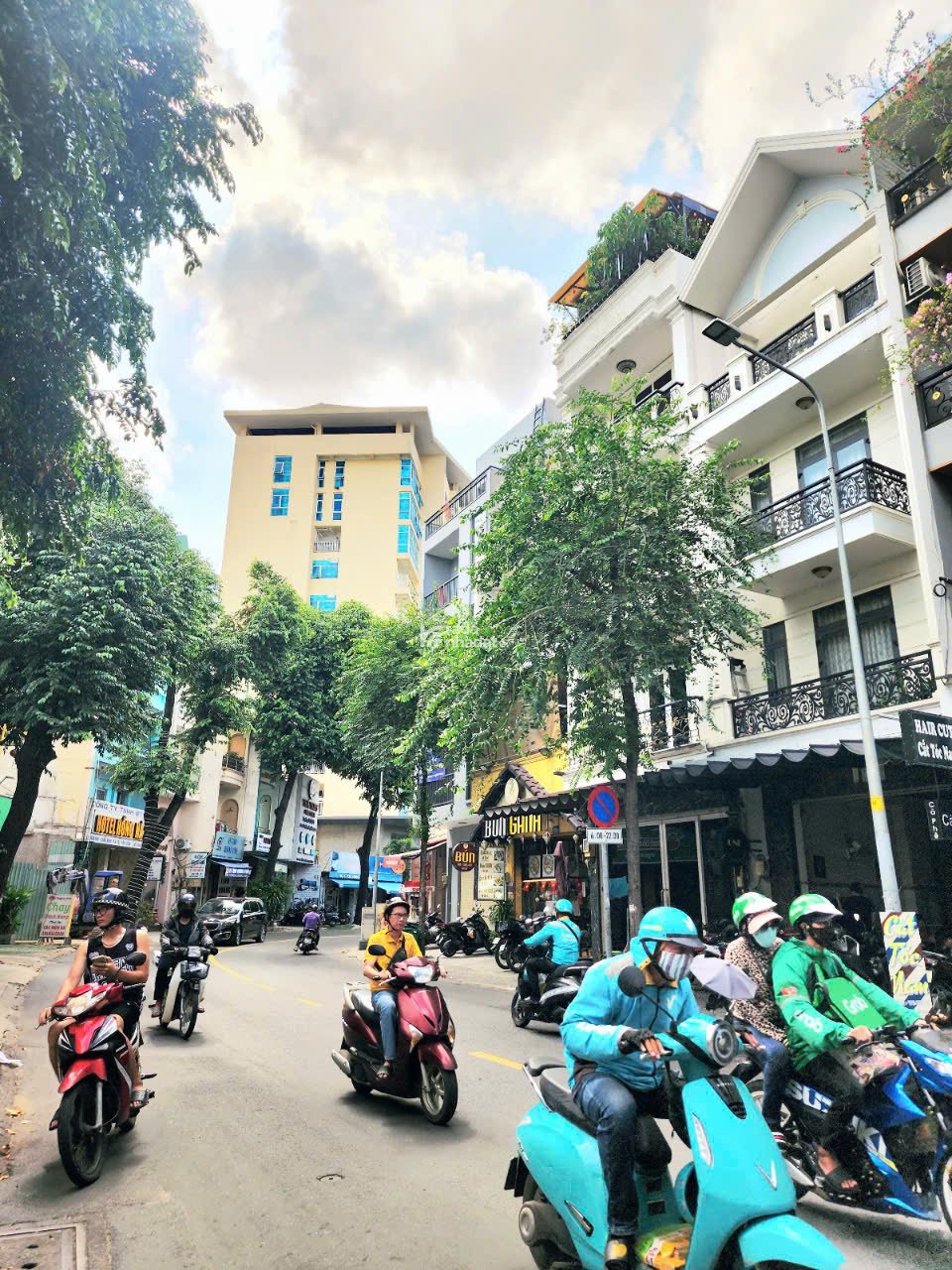 HOT: BÁN NHÀ MẶT TIỀN 7.5M NGUYỄN THÁI BÌNH, P4,TÂN BÌNH