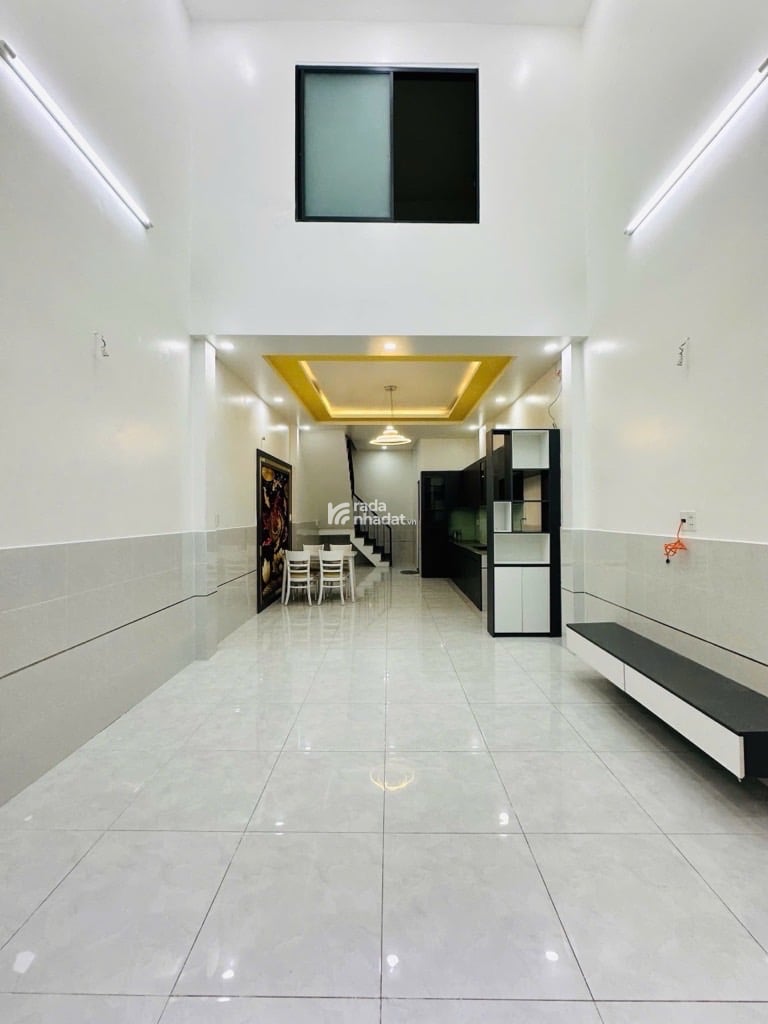  NHÀ HẺM XE HƠI NGAY LÊ VĂN QUỚI - GẦN NGÃ TƯ 4 XÃ - GIÁP TÂN PHÚ 