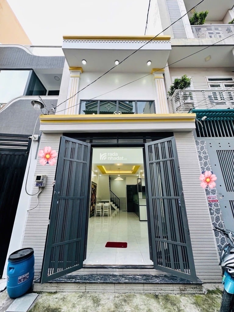  NHÀ HẺM XE HƠI NGAY LÊ VĂN QUỚI - GẦN NGÃ TƯ 4 XÃ - GIÁP TÂN PHÚ 