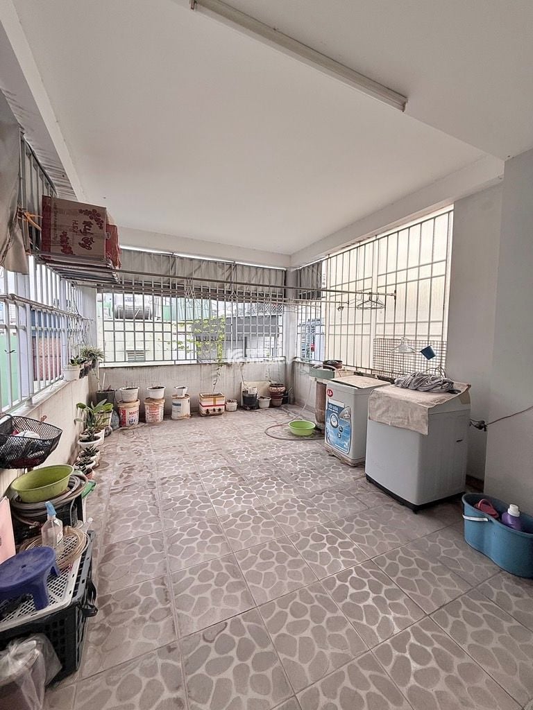 HẺM XE HƠI LẠC LONG QUÂN, TÂN BÌNH, 51M2 CÓ KC Ở NGAY. GIẢM 350TR CHỈ 12.7T 