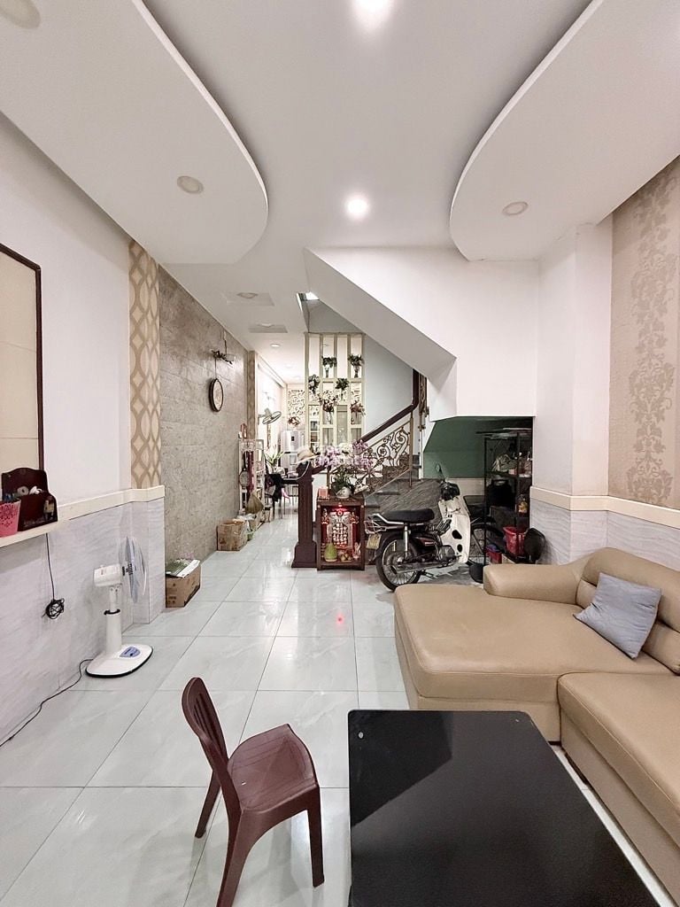 HẺM XE HƠI LẠC LONG QUÂN, TÂN BÌNH, 51M2 CÓ KC Ở NGAY. GIẢM 350TR CHỈ 12.7T 