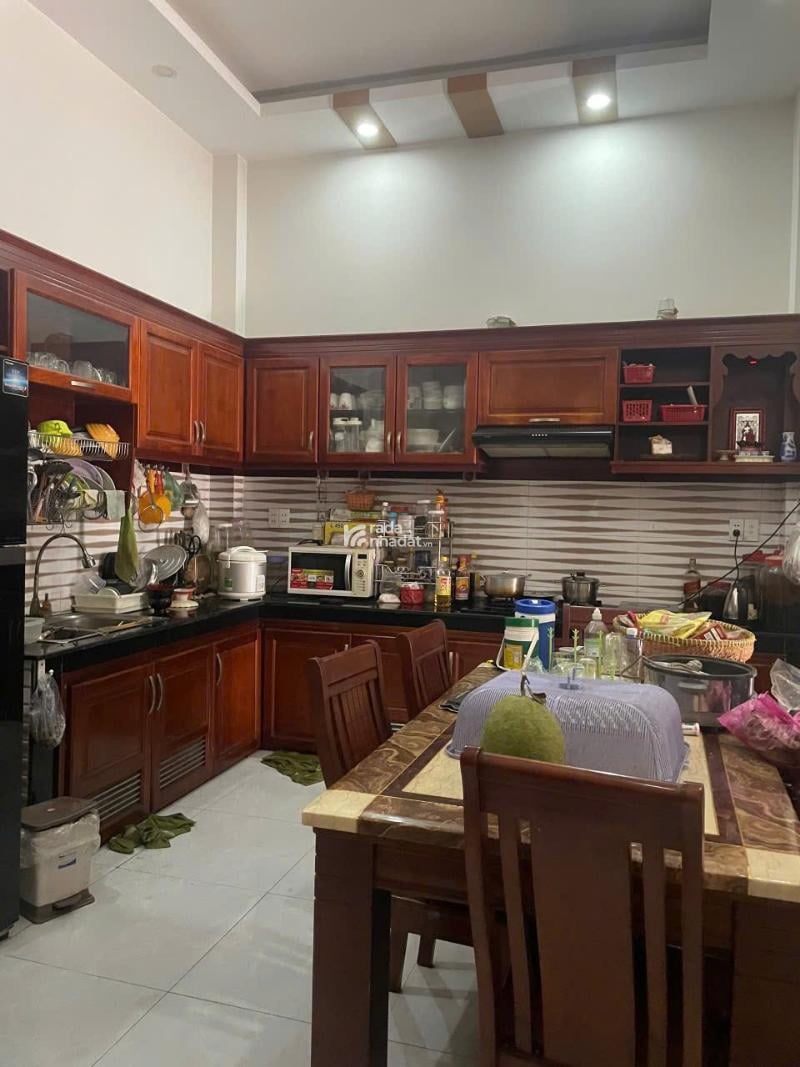 BÁN NHÀ 75M2 6.X TỶ 3 TẦNG 5PN 8X10M BÌNH TÂN 