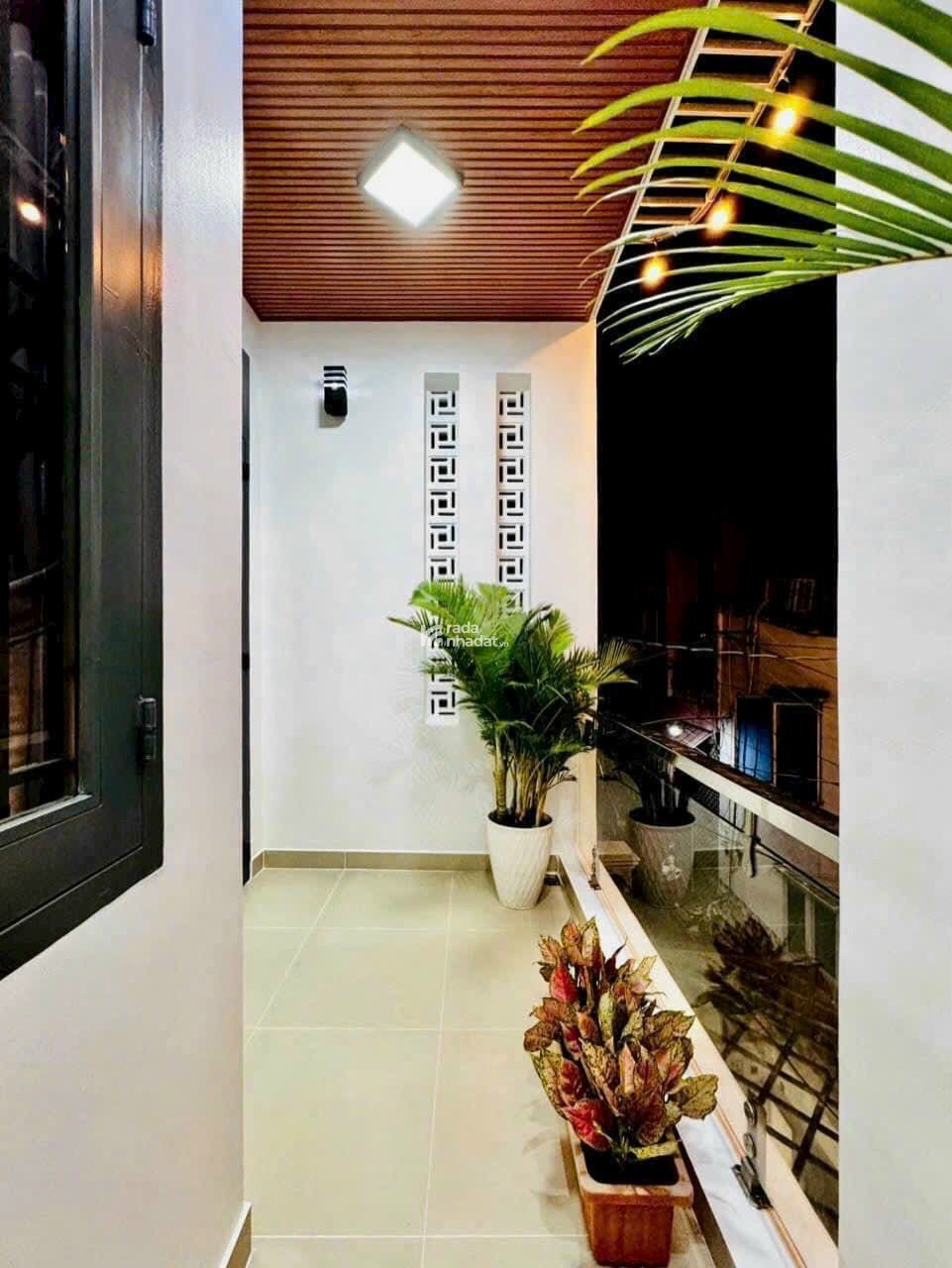 Bán nhanh căn nhà ngay Phạm Văn Đồng, Thủ Đức. Giá: 2 tỷ 320tr/ 68,3m2, sổ hồng riêng 