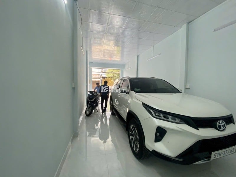 Bán nhà nặt tiền Lý Thánh Tông-ngang 4m-sổ vuông-gần trường-kinh doanh tốt 11 tỷ hơn 