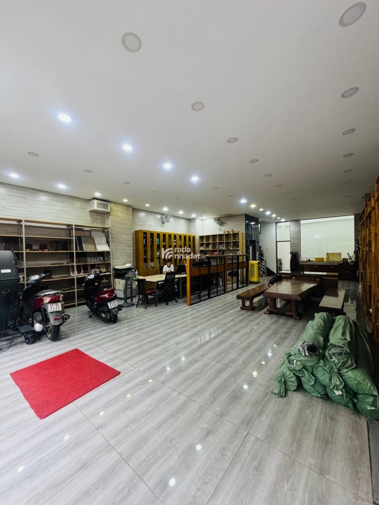 BIỆT THỰ - PHÚ THỌ HÒA -TÂN PHÚ -DT: 8X19 - NGAY CHỢ VẢI PHÚ THỌ HÒA- CHỈ 18.5TỶ