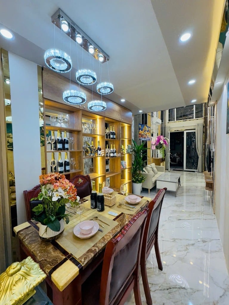 NGAY VÒNG XOAY LÊ ĐẠI HÀNH - NHÀ MỚI - HẼM Ô TÔ - 32M2 - ÂU CƠ- Q.11- 4 TỶ 2