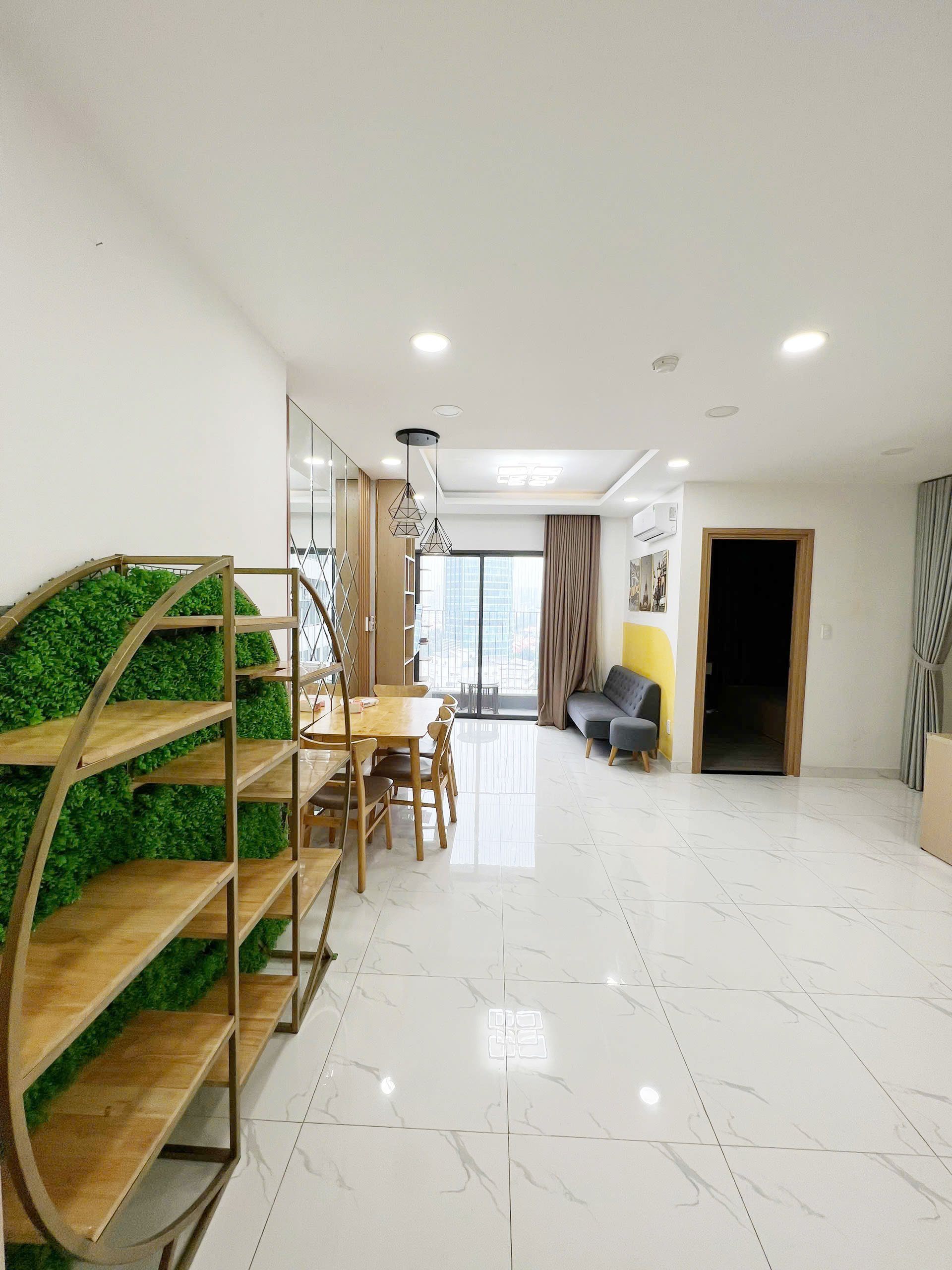 BÁN CĂN HỘ CAO CẤP LAVIDA PLUS QUẬN 7, TẦNG TRUNG, FULL NỘI THẤT