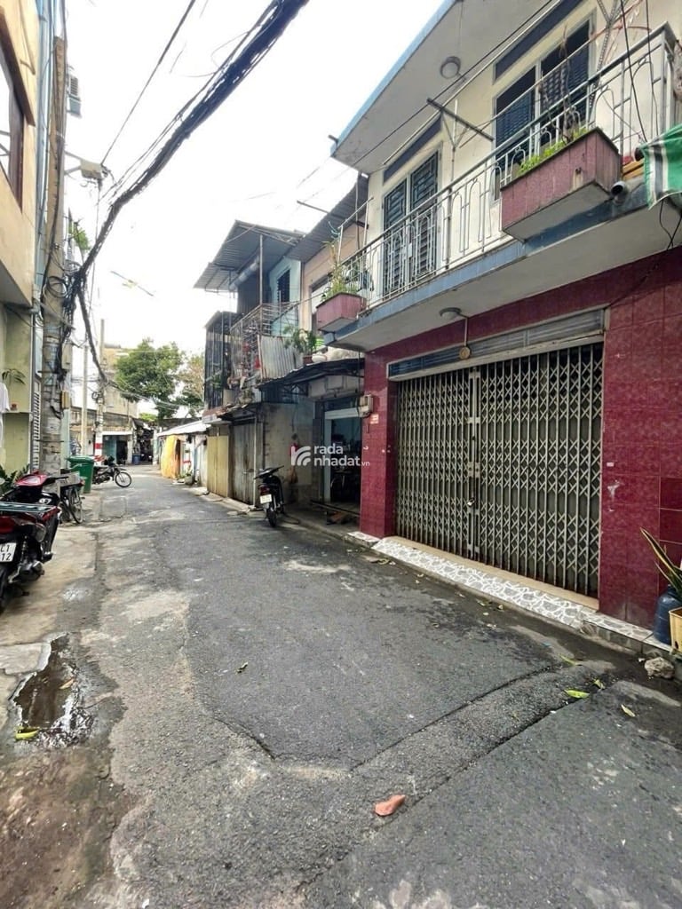 NGAY NHÀ GA T3, MTKD TRẦN VĂN DƯ, TÂN BÌNH, TIỆN XÂY. GIẢM 350TR CHỈ 3.1T TL 