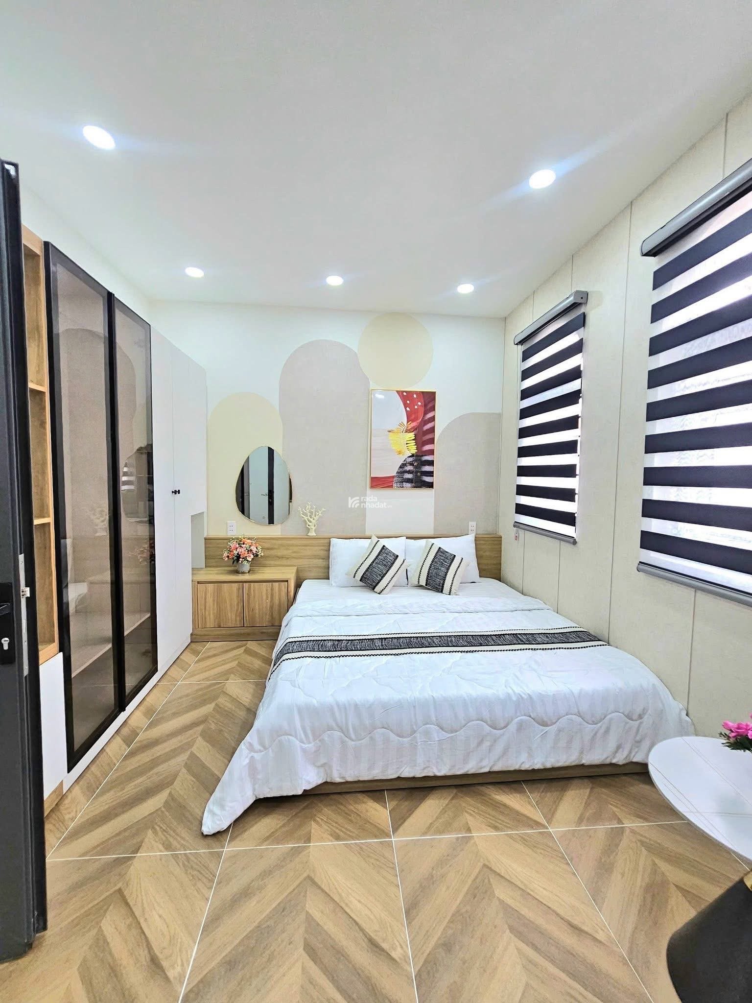 NHÀ MỚI FULL NỘI THẤT - 3 TẦNG XE HƠI ĐỖ CỬA - KẾ TÂN BÌNH - CHỈ 5.98 TỶ TL