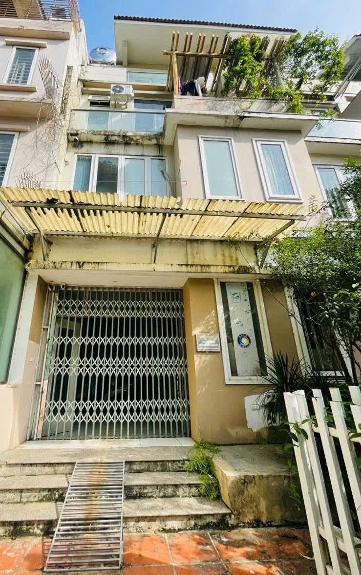 Bán nhà LK 85,3m2 tại Khu đô thị Viglacera Xuân Phương, đường 70, giá 22.5 tỷ
