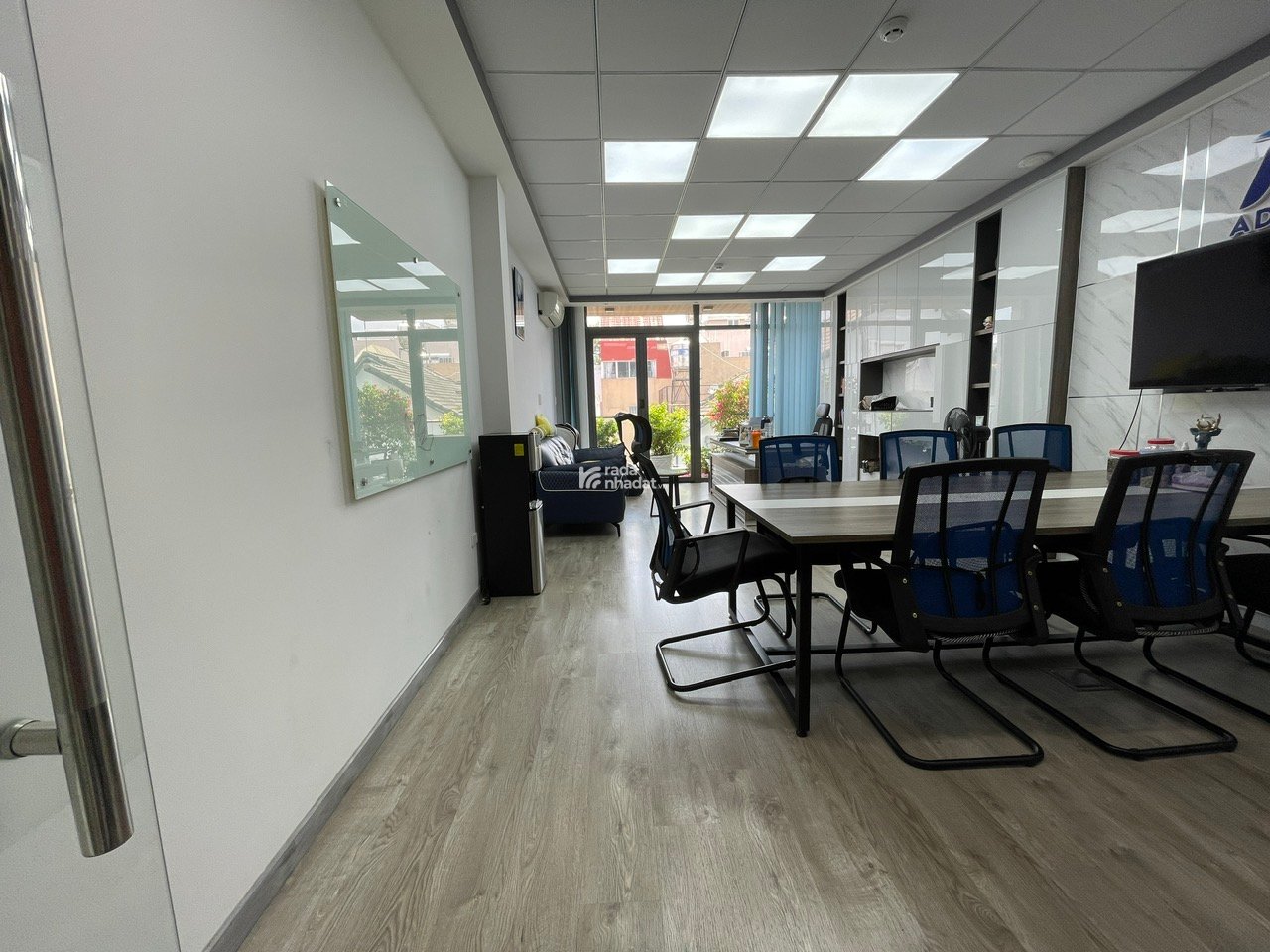 BÁN NHÀ VĂN PHÒNG HIỆN ĐẠI  ĐA NĂNG, VỊ TRÍ VÀNG GẦN GA T3