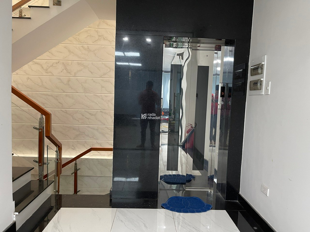 BÁN NHÀ VĂN PHÒNG HIỆN ĐẠI  ĐA NĂNG, VỊ TRÍ VÀNG GẦN GA T3