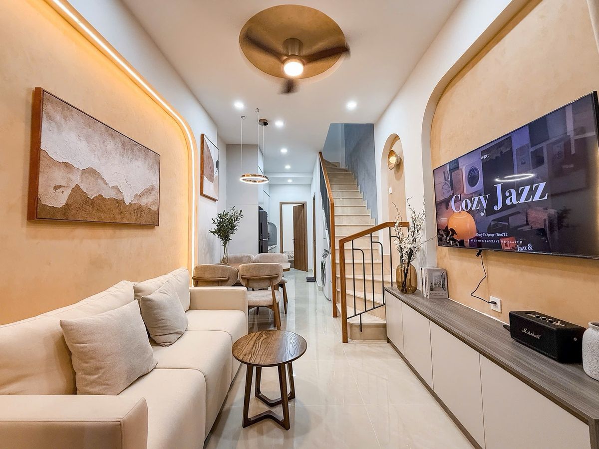 SIÊU HOT  , HẺM NHỰA XE TẢI 8M ,P13 , TÂN BÌNH ,SÁT ETOWN , GA T3 , KTS THIẾT KẾ ,3PN , 6.45 TỶ