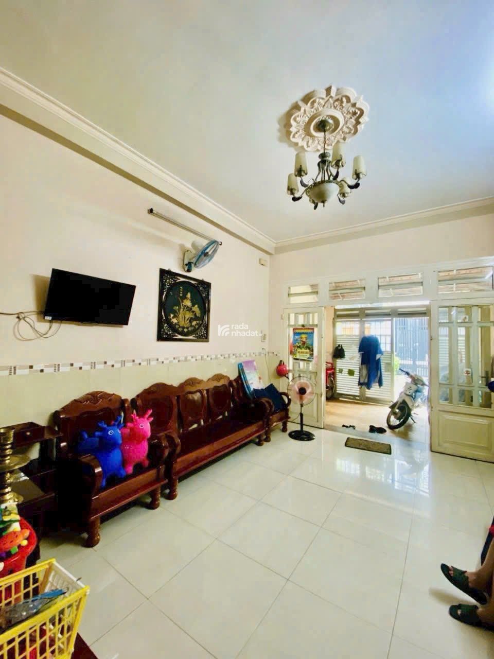 Người thân cần bán gấp nhà DT 59m2 giá 2tỷ590tr Lê Quang Định, P1, Gò Vấp. Nhà SHR