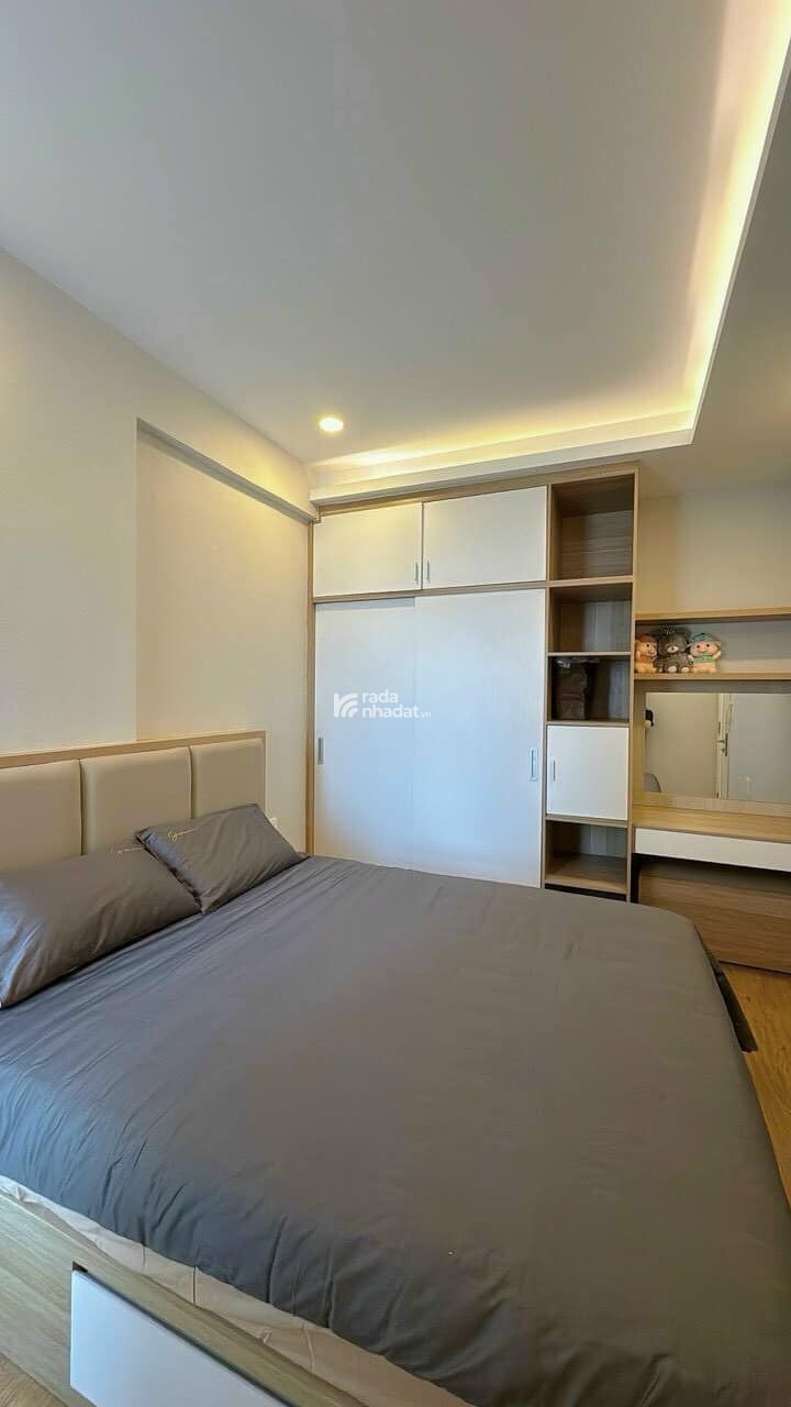 Bán căn góc 4 phòng ngủ view hồ chung cư VP2 Linh Đàm, sổ đỏ chính chủ 144,6m2