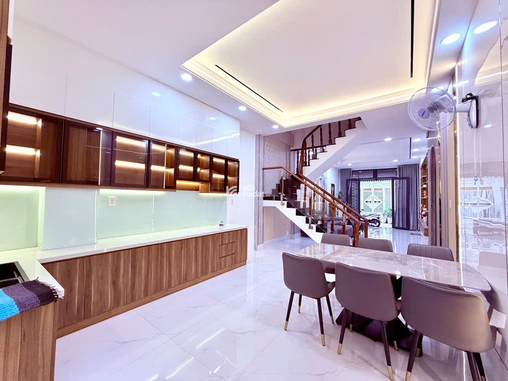 CHỦ ĐI MỸ BÁN GẤP NHÀ ĐẸP - PHẠM VĂN CHIÊU - PHƯỜNG 14 - GÒ VẤP - 4 TẦNG - GIÁ 6 TỶ 990