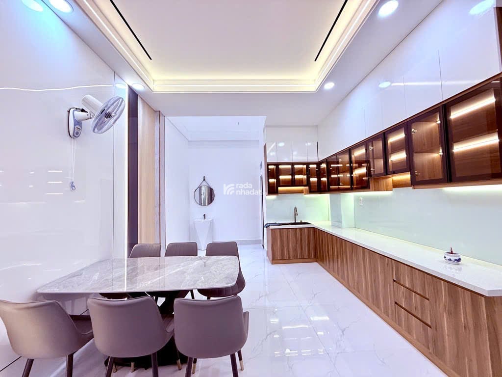 CHỦ ĐI MỸ BÁN GẤP NHÀ ĐẸP - PHẠM VĂN CHIÊU - PHƯỜNG 14 - GÒ VẤP - 4 TẦNG - GIÁ 6 TỶ 990