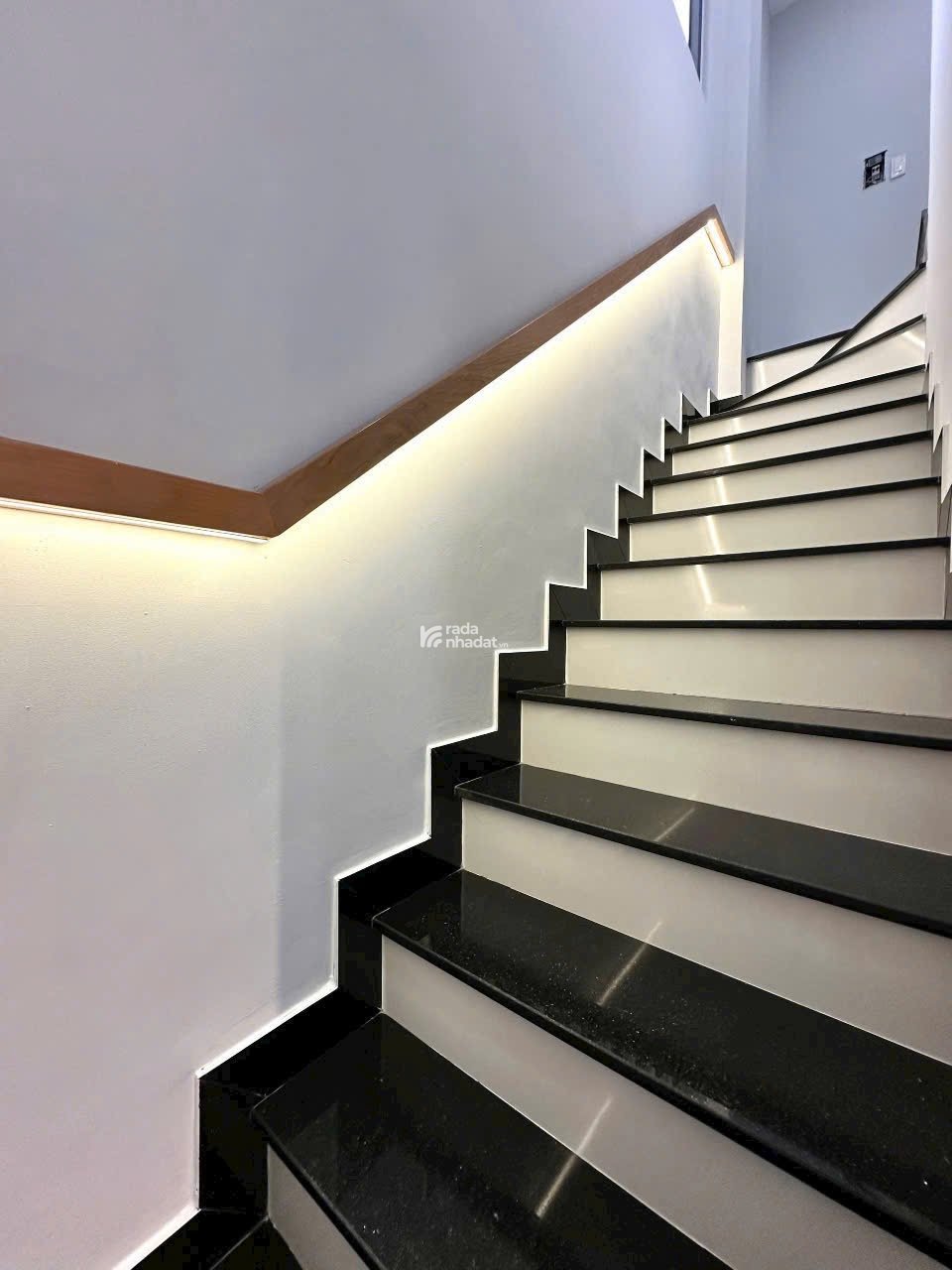 Bán Nhà Vũ Huy Tấn  Phan Xích Long NHÀ 3 Pn 40m2 4.98 Tỷ