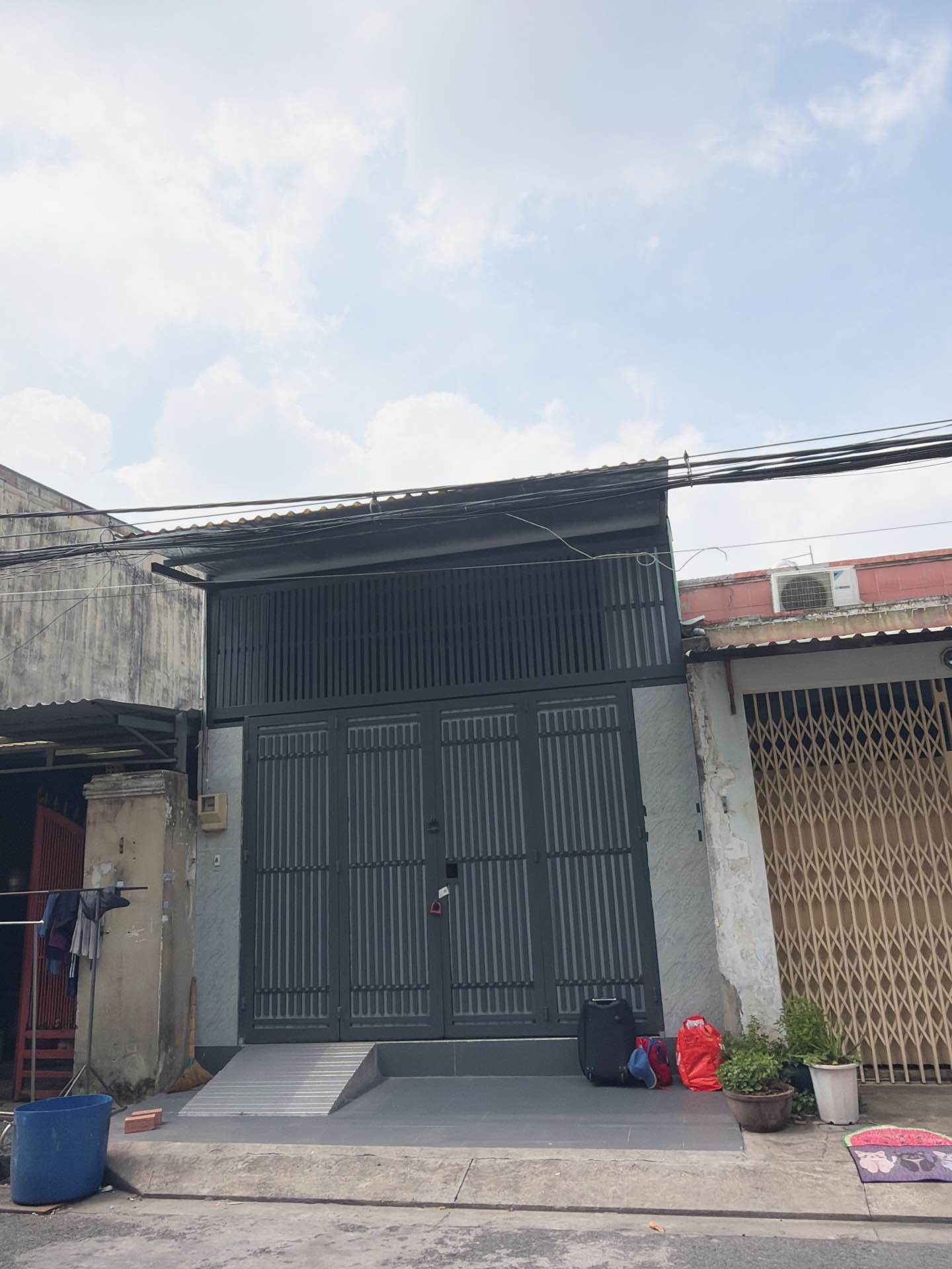 HXH 8m Thoại Ngọc Hầu, 115m2, 4x28.5, 5PN, nhà đẹp ở ngay, Chỉ 9.9 tỷ TL
