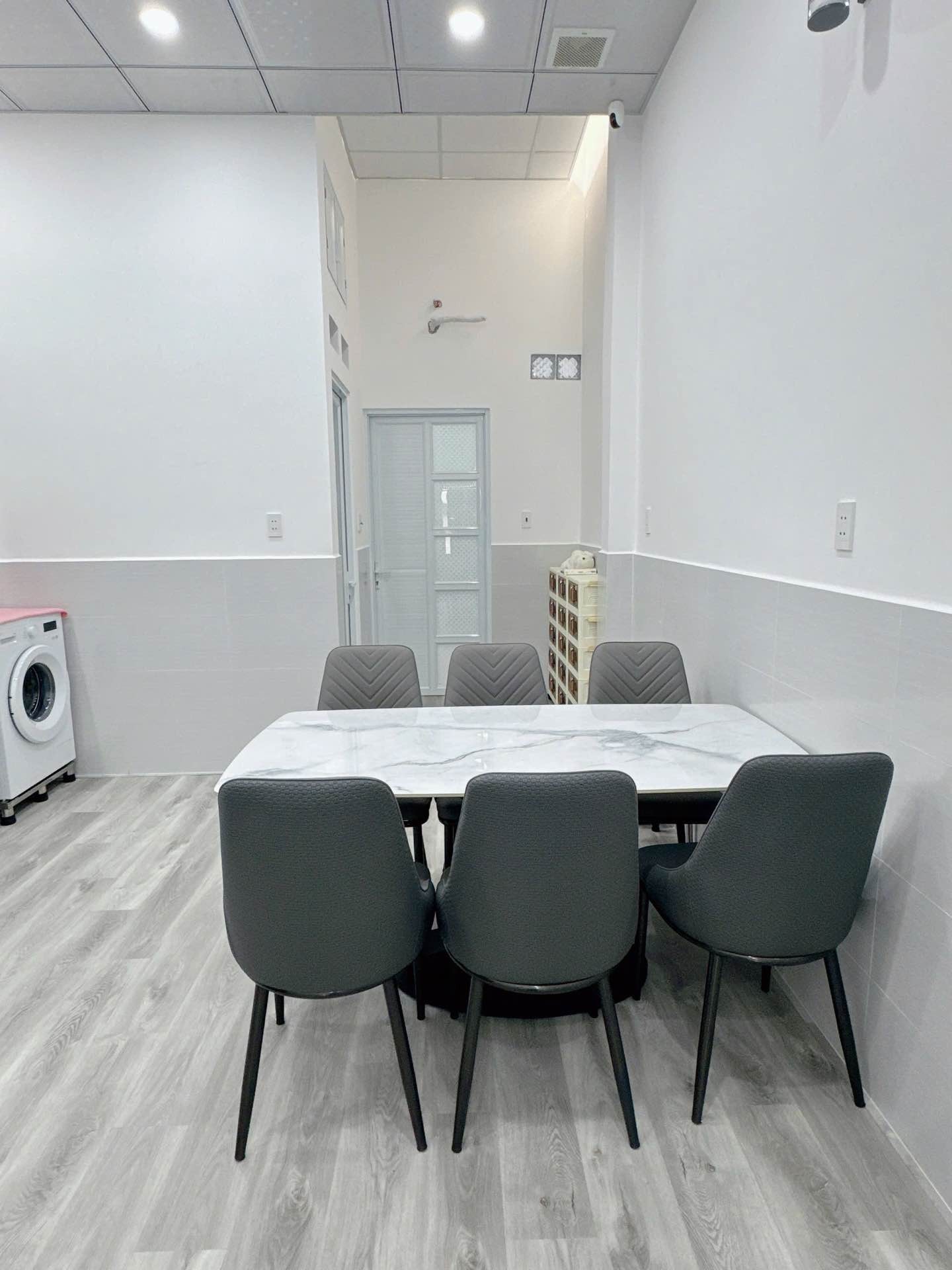 HXH 8m Thoại Ngọc Hầu, 115m2, 4x28.5, 5PN, nhà đẹp ở ngay, Chỉ 9.9 tỷ TL
