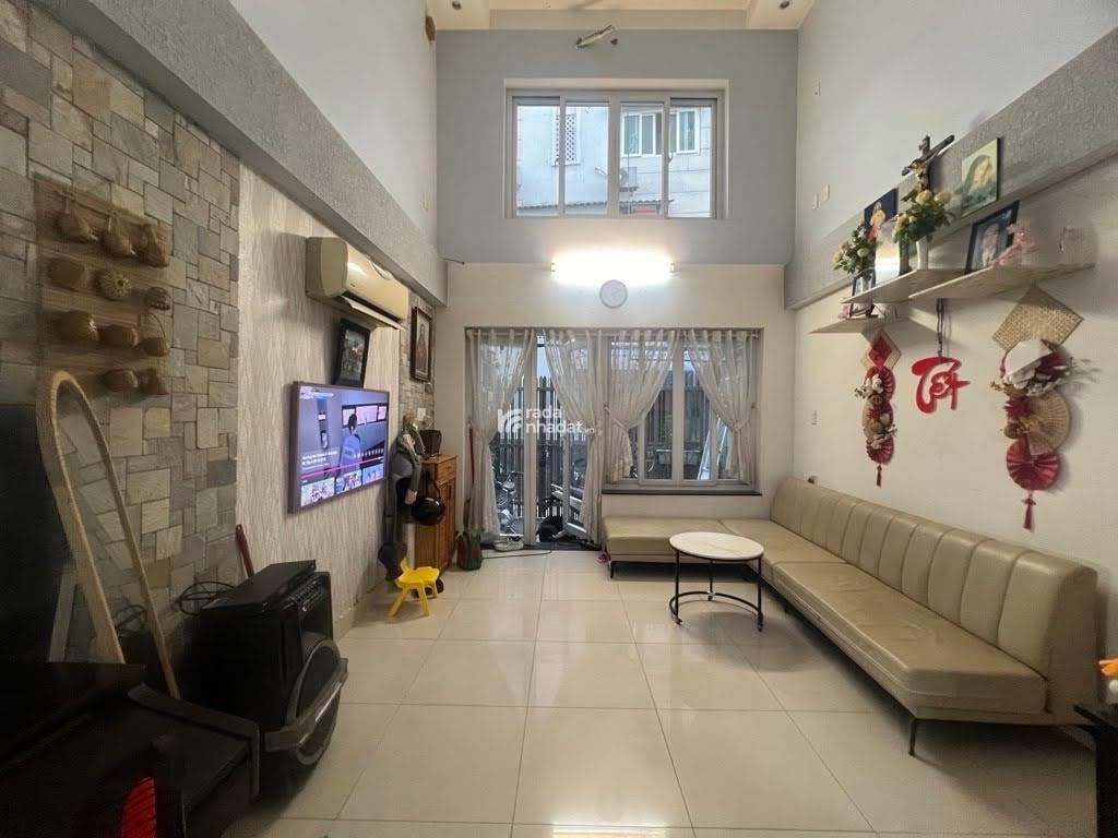 Bán nhà hẻm xe hơi Dương Quảng Hàm, Gò Vấp, 56m2, 5 tầng, gần Emart, giá 7.45 tỷ TL